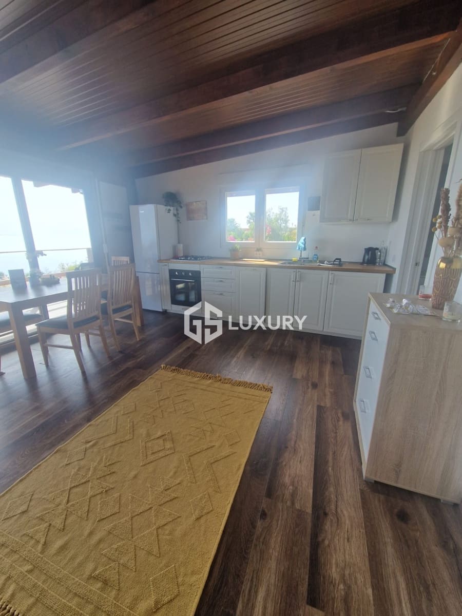 8 Zimmer Villa zu verkaufen in Guia de Isora mit Pool Garage - 960.000 € (Ref: 9893156)