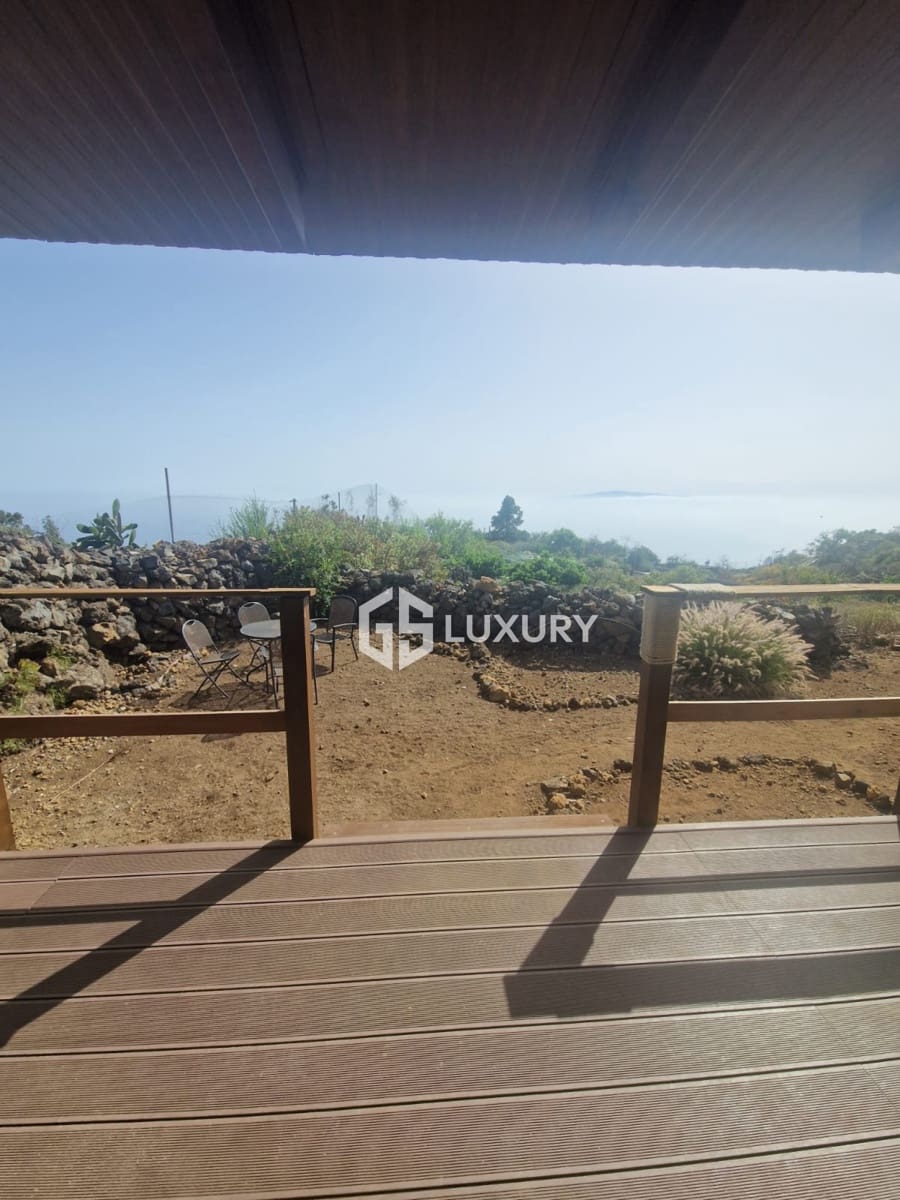8 Zimmer Villa zu verkaufen in Guia de Isora mit Pool Garage - 960.000 € (Ref: 9893156)