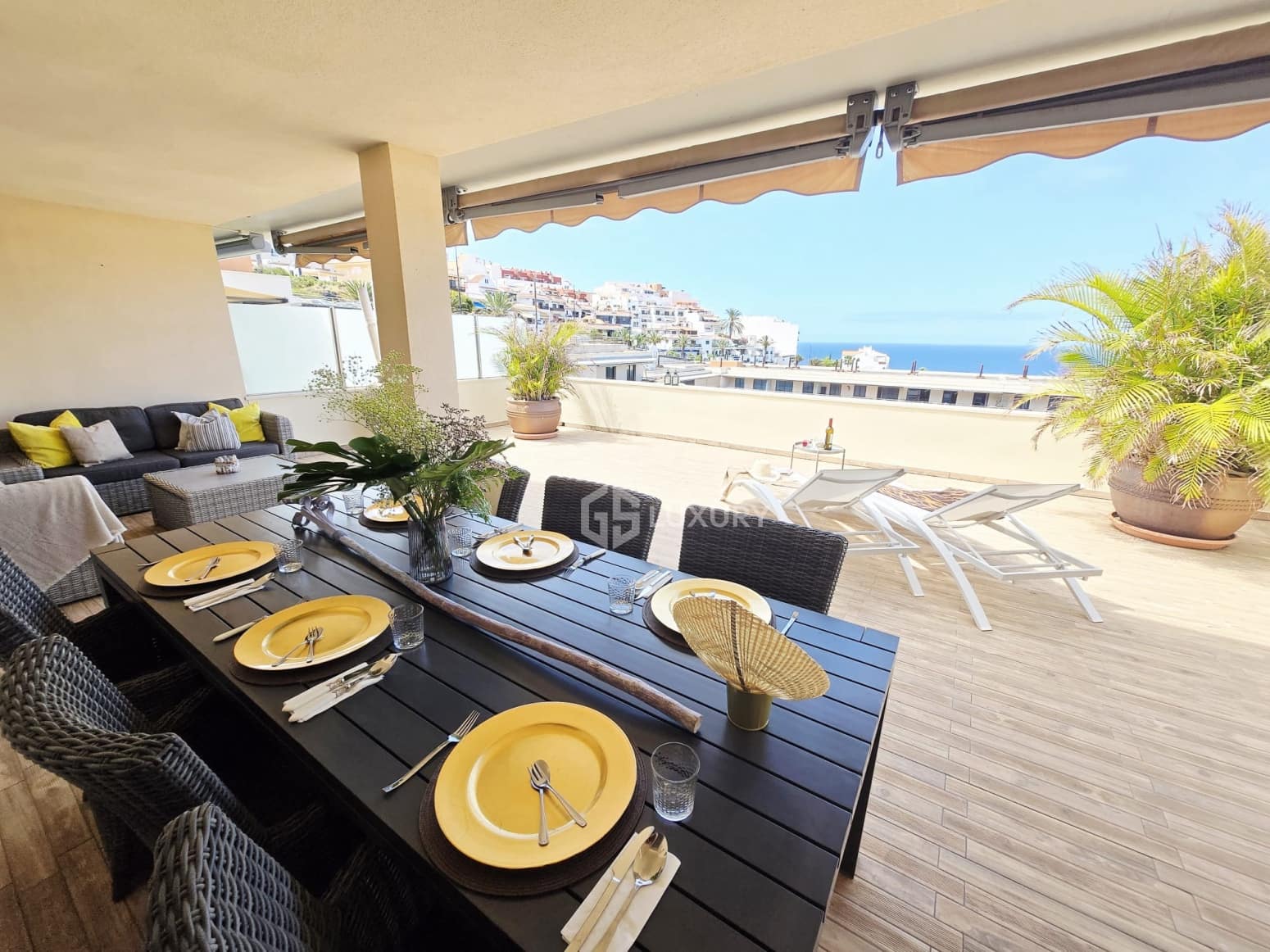 2 Zimmer Wohnung zu verkaufen in Guia de Isora mit Pool Garage - 670.000 € (Ref: 9905292)