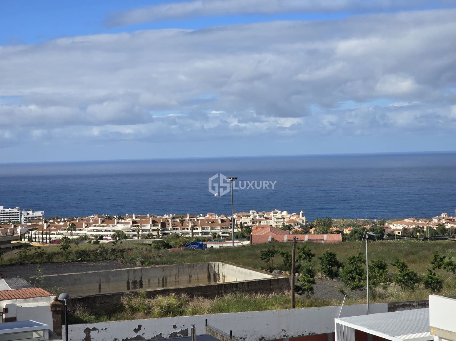 4 soveværelse Villa til salg i Puerto de la Cruz med garage - € 2.400.000 (Ref: 9909007)