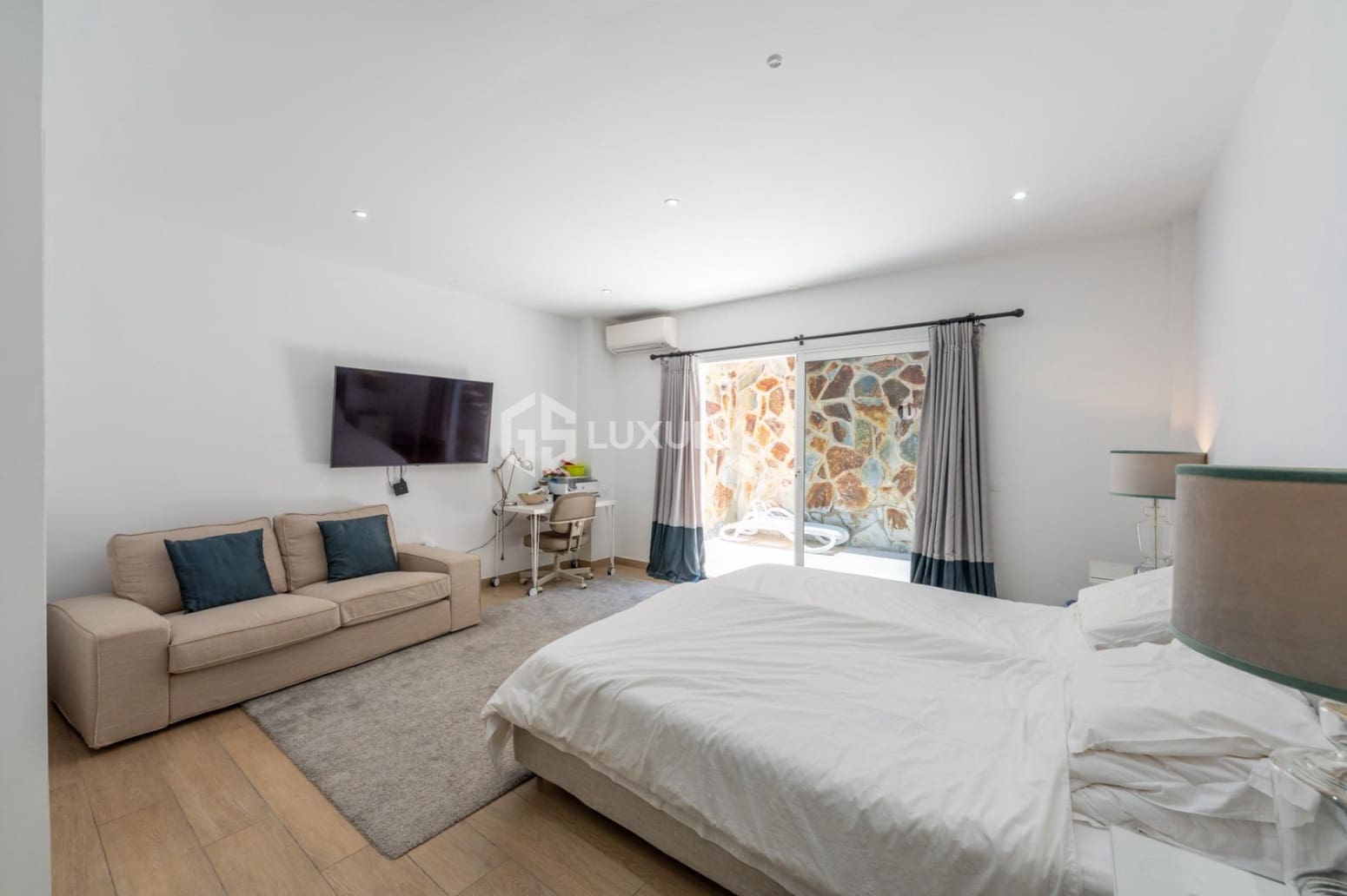 6 slaapkamer Villa te koop in Santiago del Teide met garage - € 1.195.000 (Ref: 9909683)