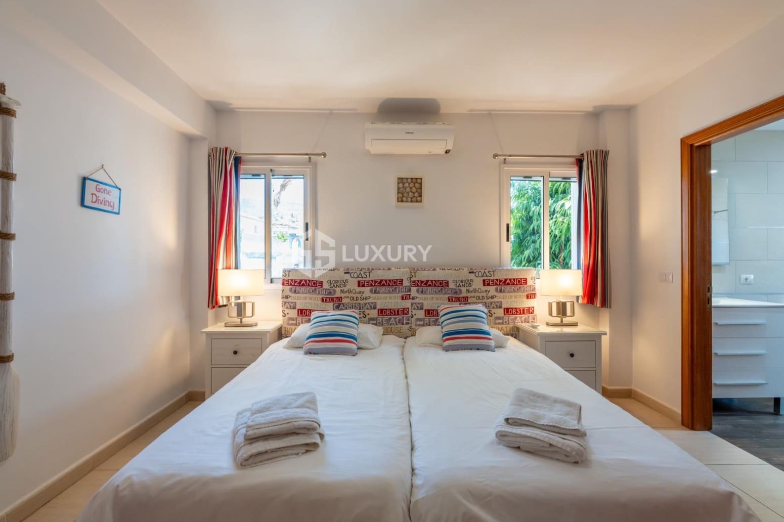 6 slaapkamer Villa te koop in Santiago del Teide met garage - € 1.195.000 (Ref: 9909683)