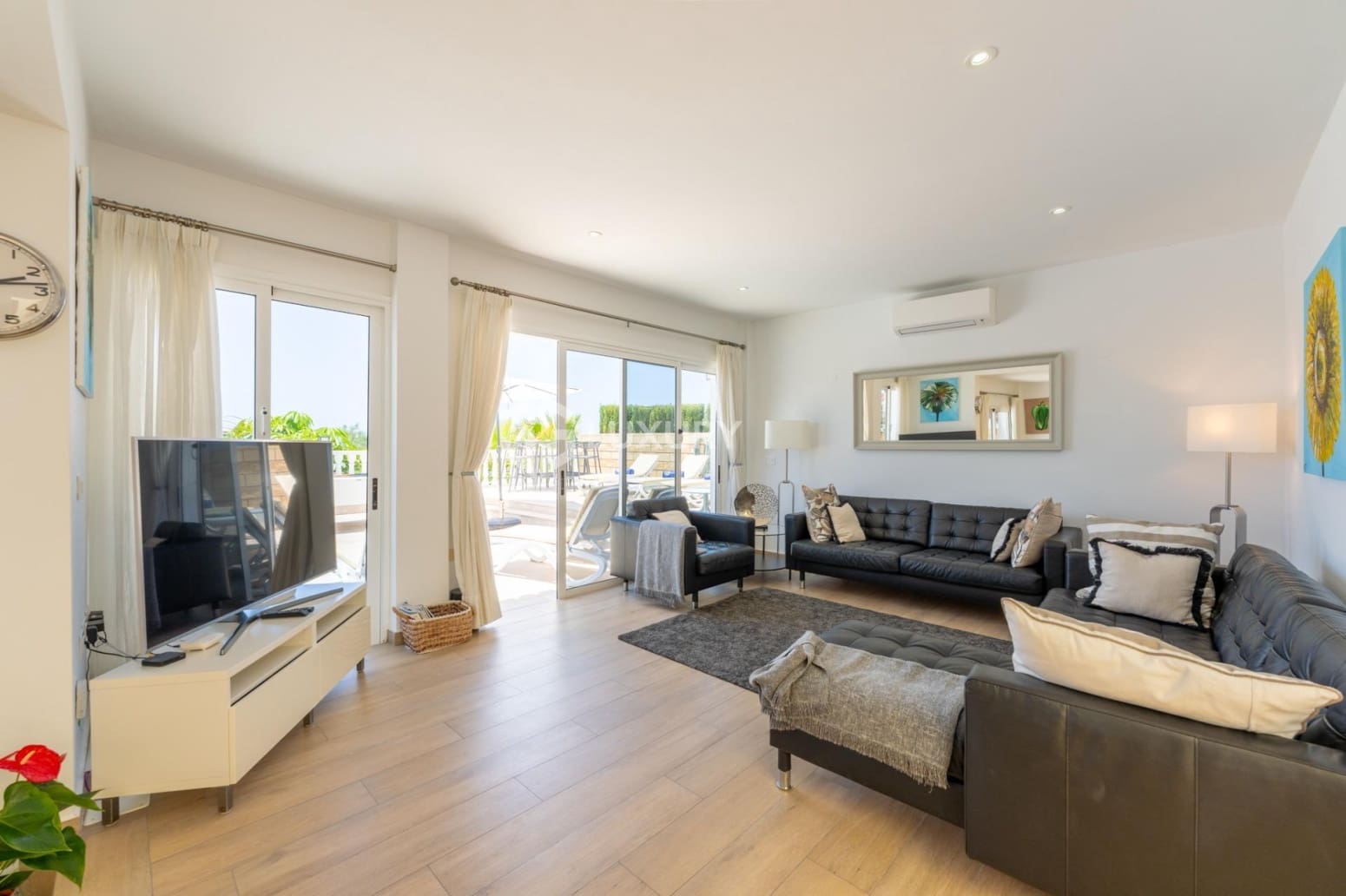 6 slaapkamer Villa te koop in Santiago del Teide met garage - € 1.195.000 (Ref: 9909683)