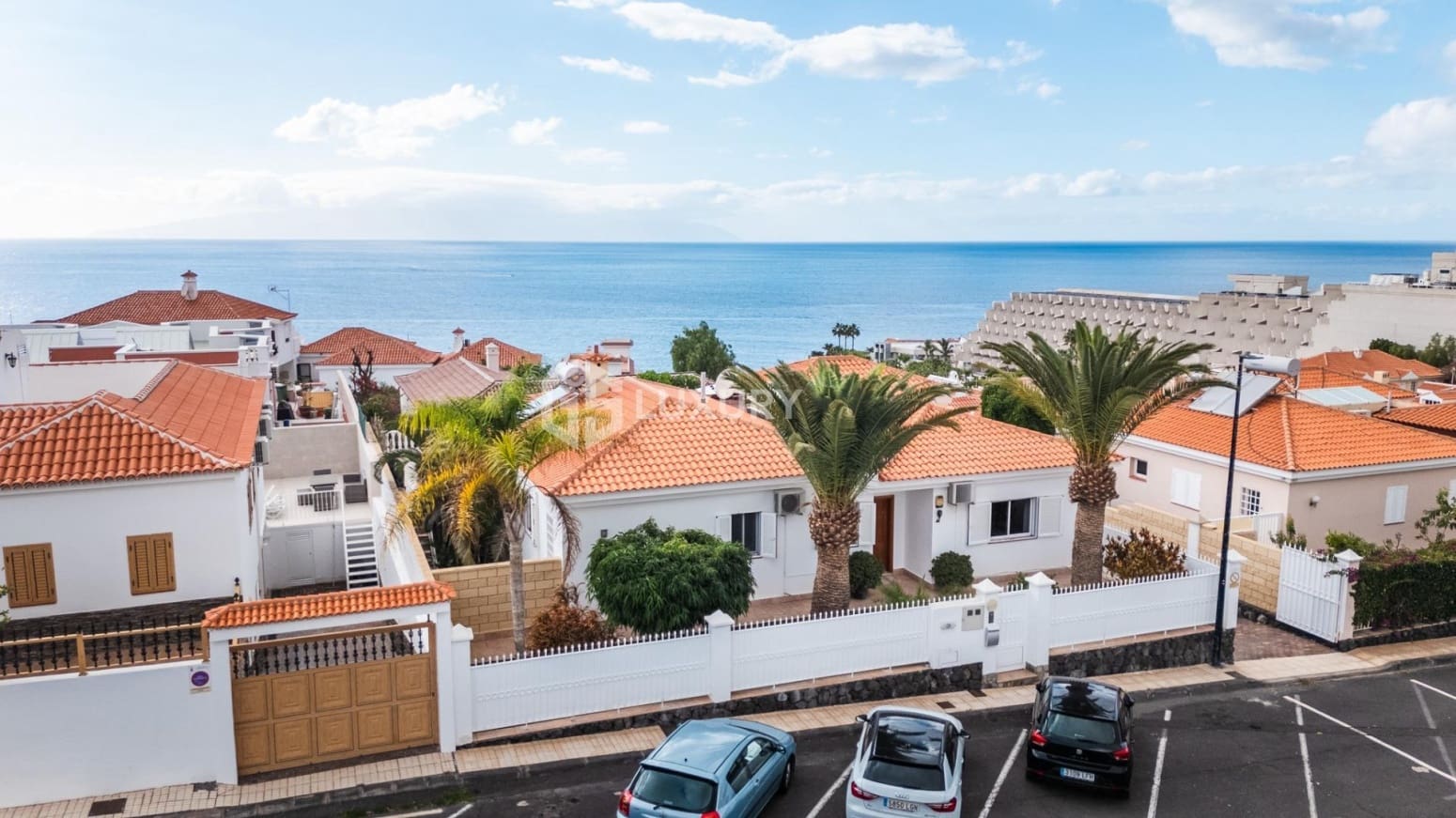 6 slaapkamer Villa te koop in Santiago del Teide met garage - € 1.195.000 (Ref: 9909683)