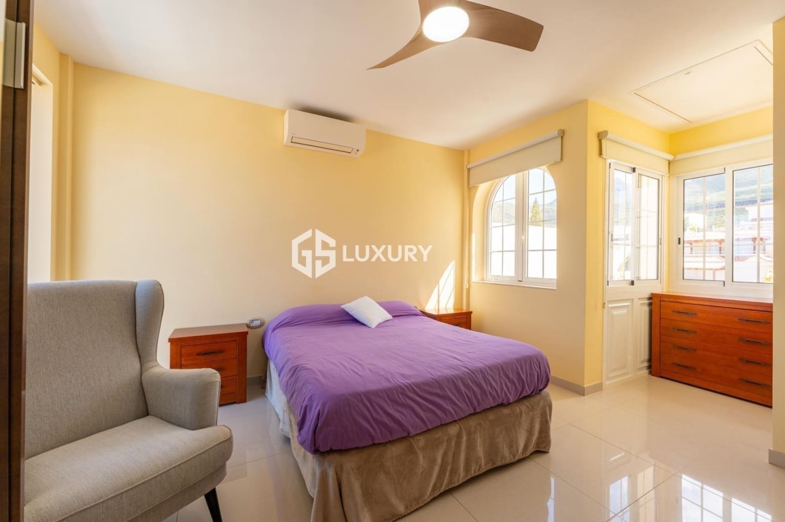 Chalet de 3 habitaciones en Adeje en venta con garaje - 1.600.000 € (Ref: 9909688)