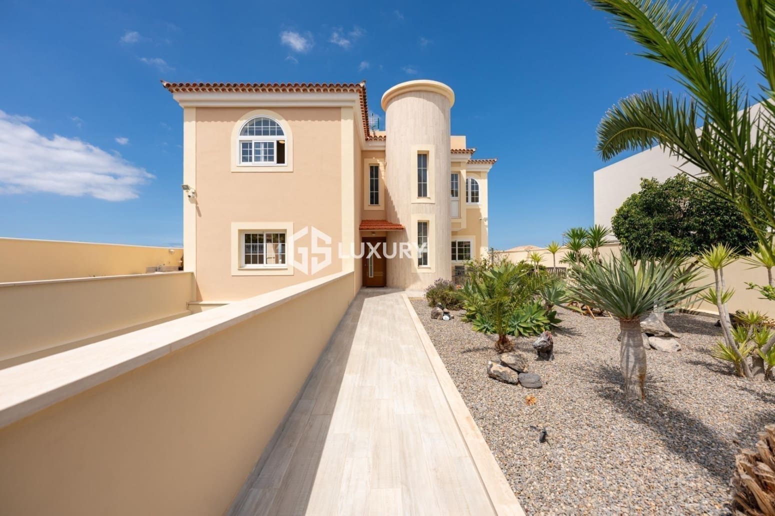 Chalet de 3 habitaciones en Adeje en venta con garaje - 1.600.000 € (Ref: 9909688)