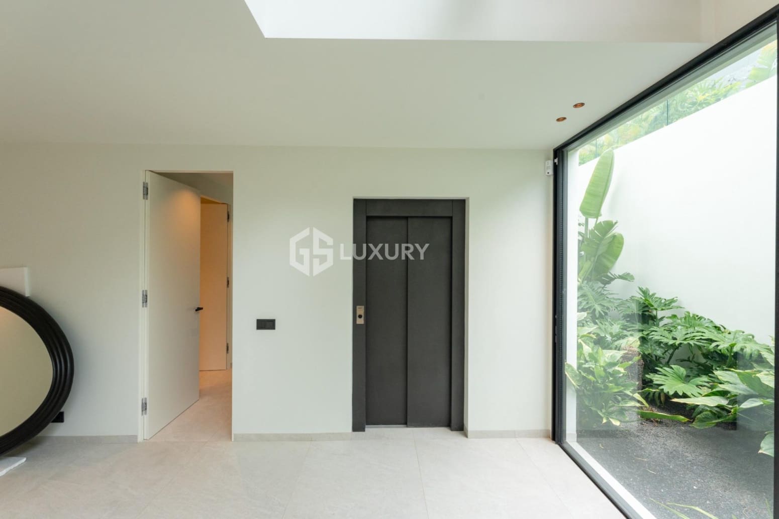 4 sypialnia Willa na sprzedaż w Guia de Isora z garażem - 4 290 000 € (Ref: 9909689)