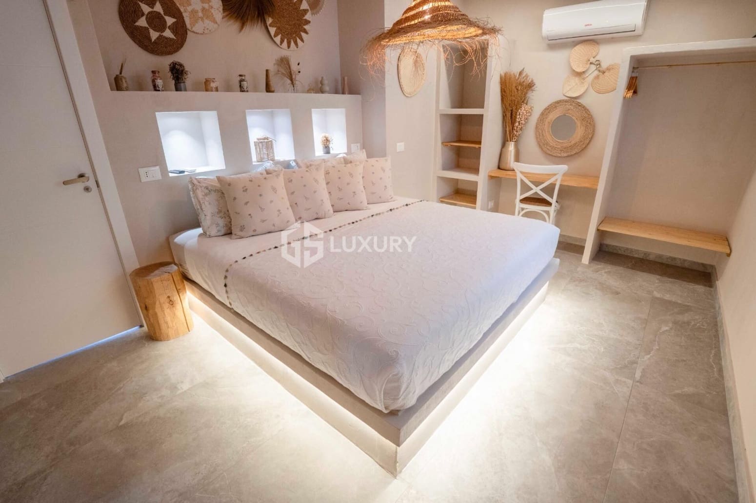 5 quarto Moradia para venda em Arona com garagem - 1 270 000 € (Ref: 9909690)