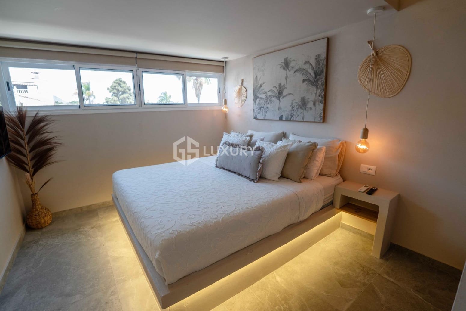 5 quarto Moradia para venda em Arona com garagem - 1 270 000 € (Ref: 9909690)