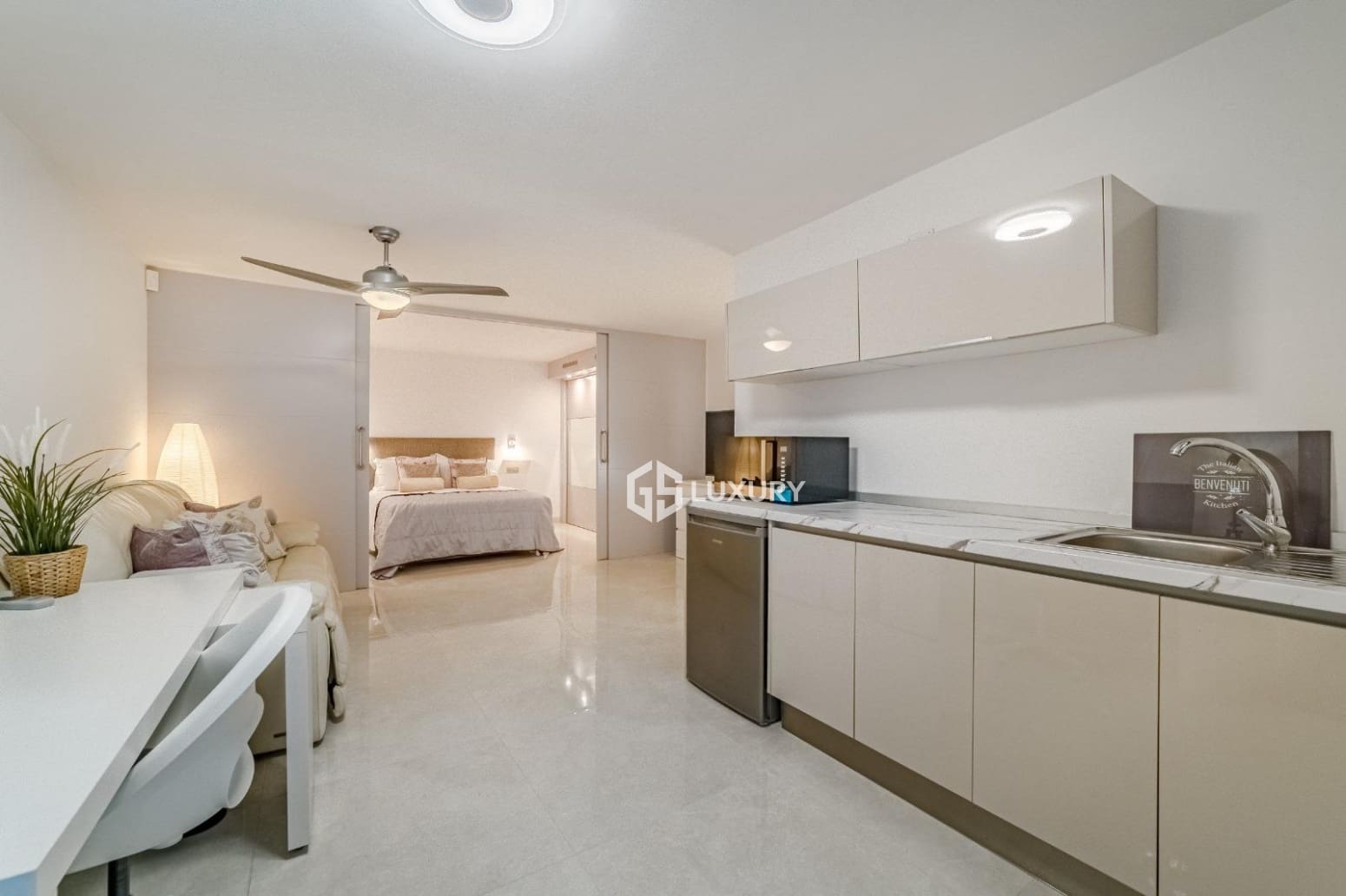 4 chambre Villa/Maison à vendre à Adeje avec garage - 2 450 000 € (Ref: 9909785)