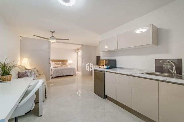 4 chambre Villa/Maison à vendre à San Eugenio Bajo, Adeje avec garage - 2 450 000 € (Ref: 9909785)