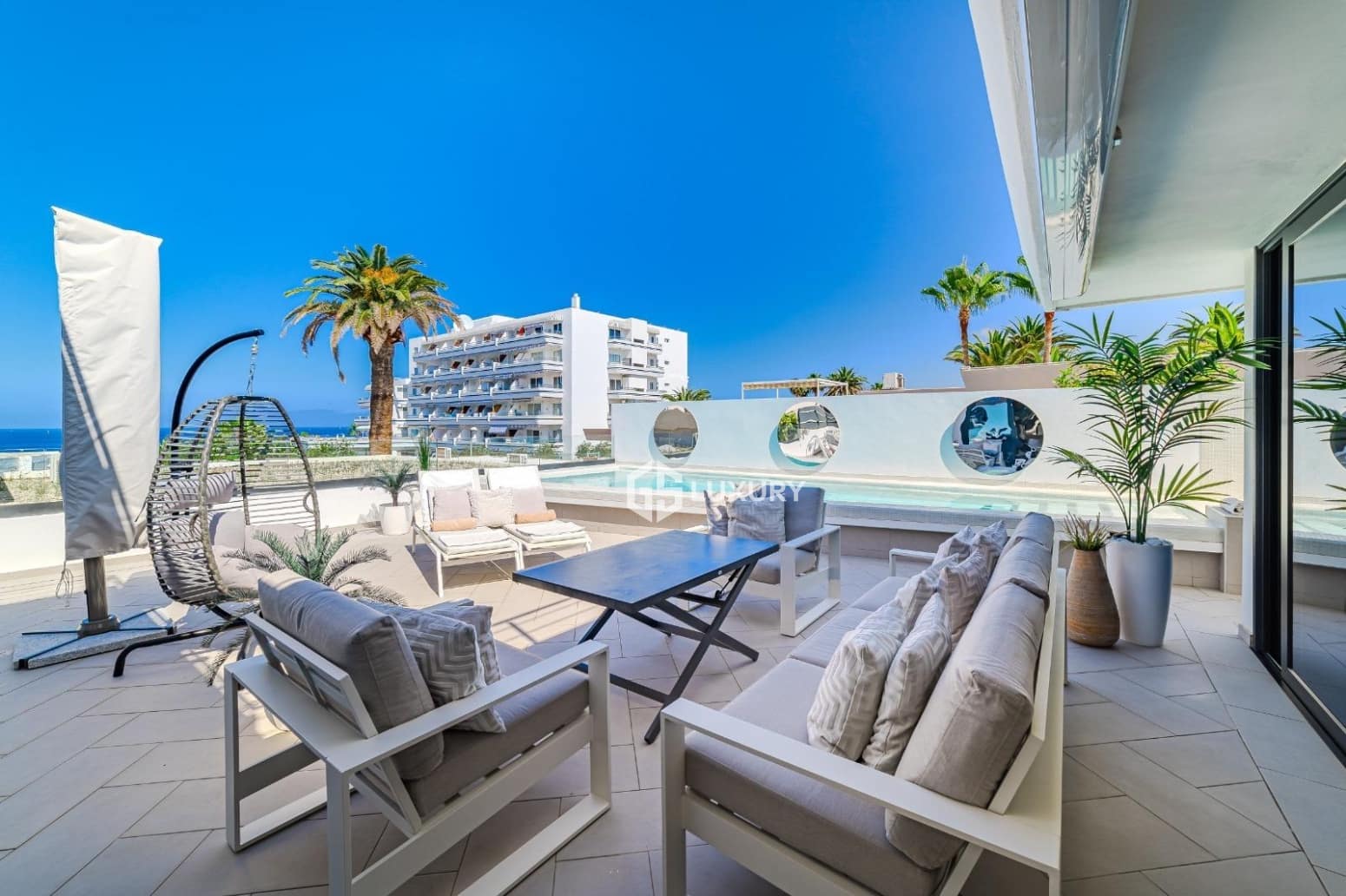 4 chambre Villa/Maison à vendre à Adeje avec garage - 2 450 000 € (Ref: 9909785)