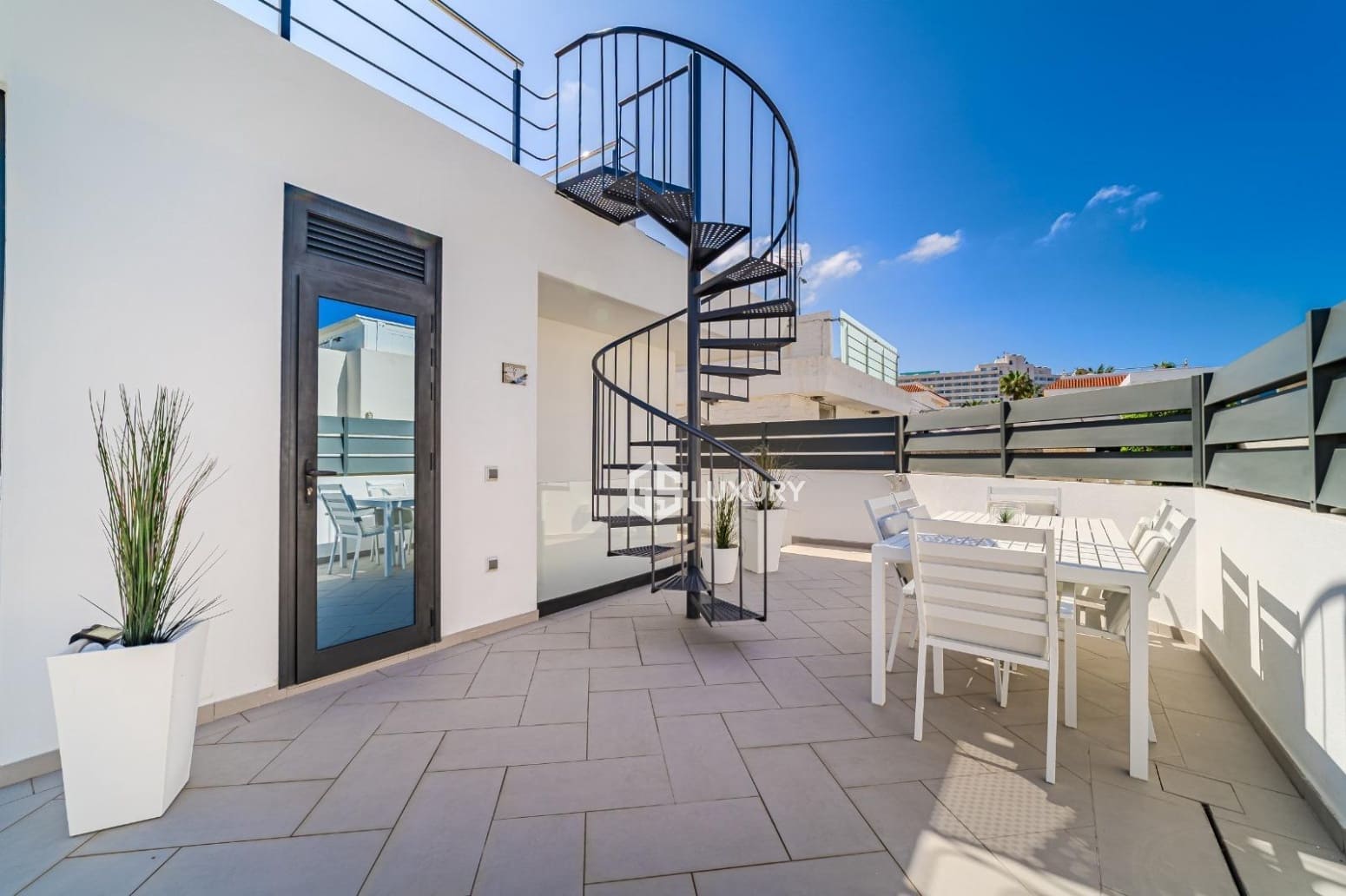 4 chambre Villa/Maison à vendre à Adeje avec garage - 2 450 000 € (Ref: 9909785)