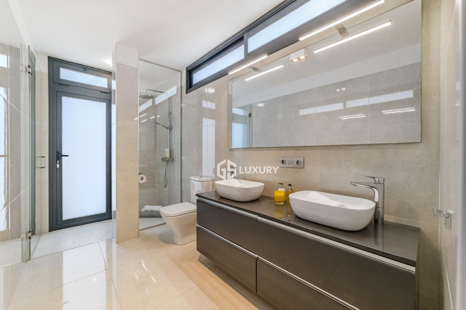 4 chambre Villa/Maison à vendre à Adeje avec garage - 2 450 000 € (Ref: 9909785)