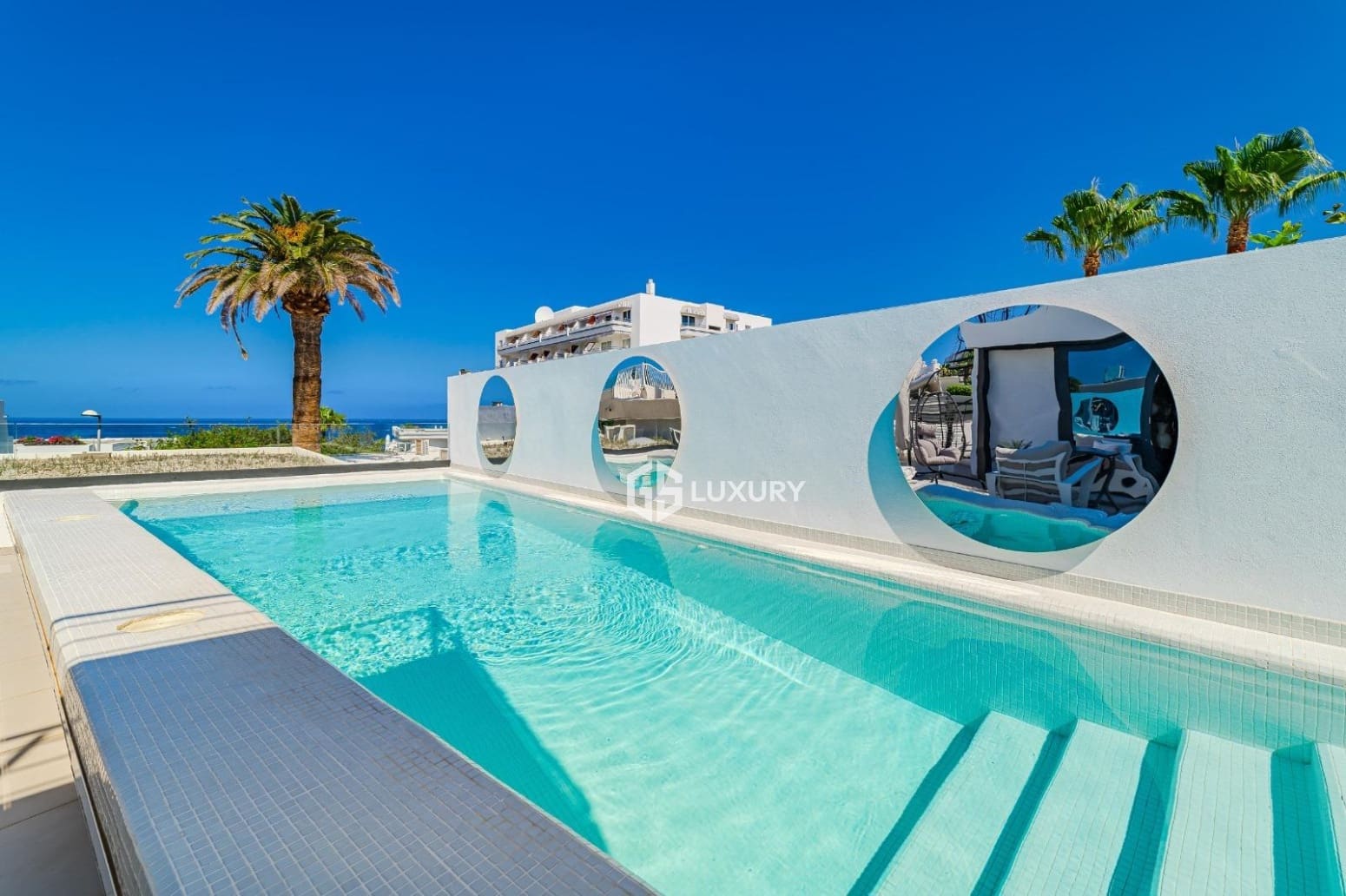 4 chambre Villa/Maison à vendre à Adeje avec garage - 2 450 000 € (Ref: 9909785)