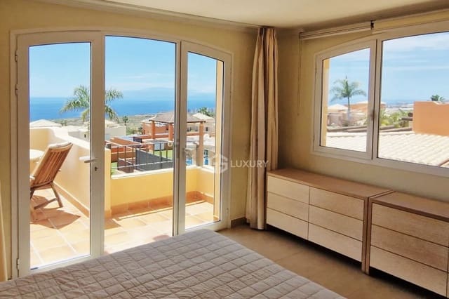 2 bedroom Villa for sale in La Caleta Adeje, Adeje with garage - € 1,280,000 (Ref: 9914903)