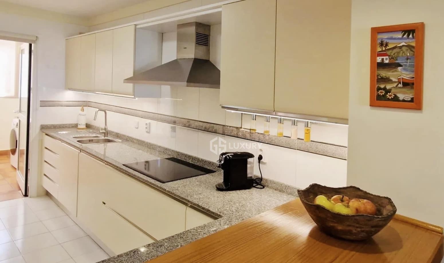 2 bedroom Villa for sale in Adeje with garage - € 1,280,000 (Ref: 9914903)