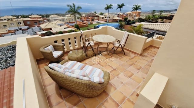2 bedroom Villa for sale in La Caleta Adeje, Adeje with garage - € 1,280,000 (Ref: 9914903)