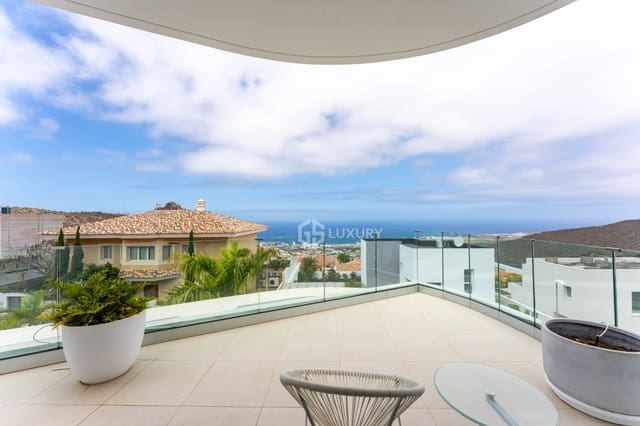 5 bedroom Villa for sale in Torviscas Centro y Alto, Adeje with pool garage - € 1,990,000 (Ref: 9914904)