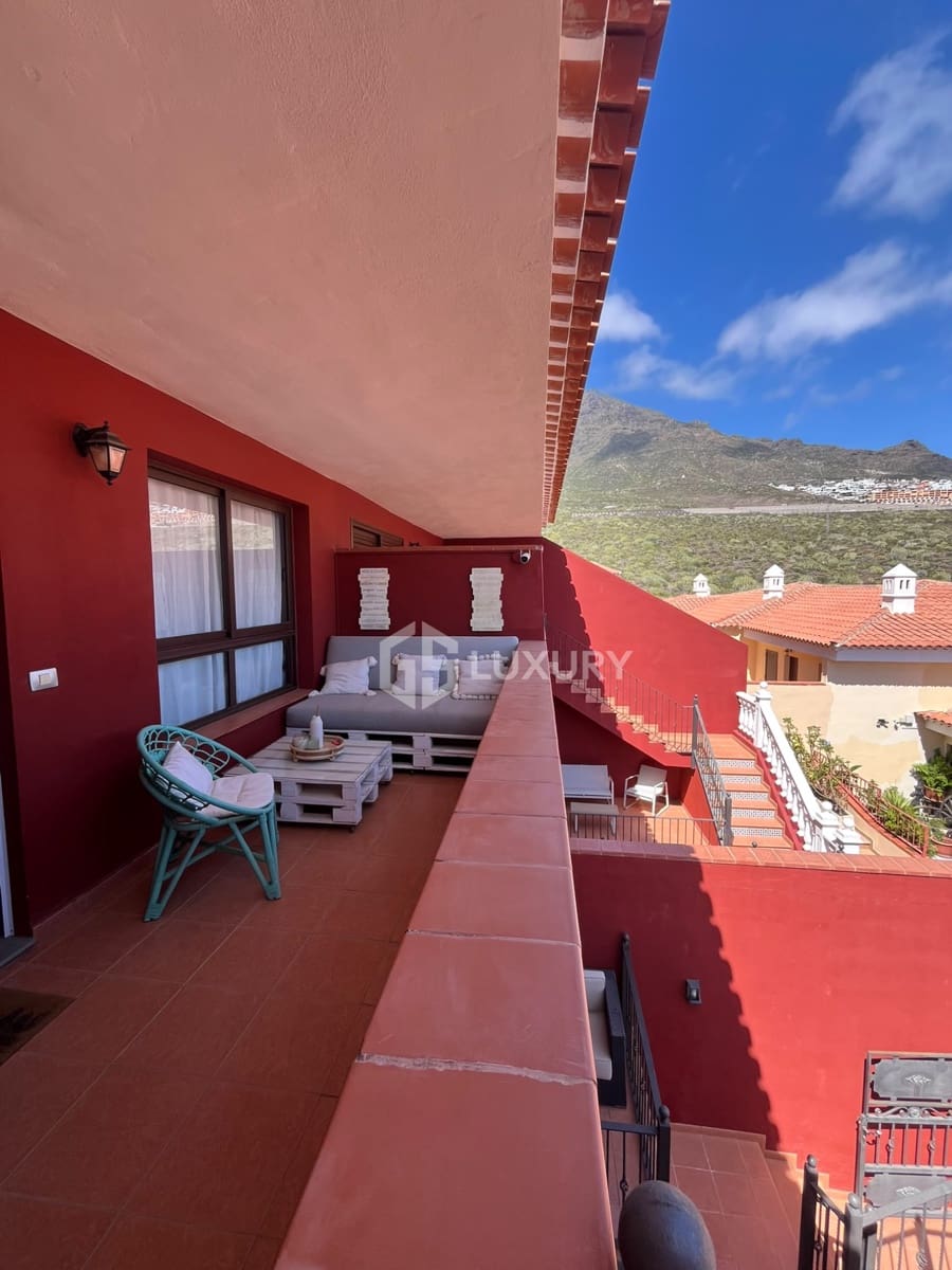 3 chambre Villa/Maison à vendre à Adeje avec garage - 469 000 € (Ref: 9918847)