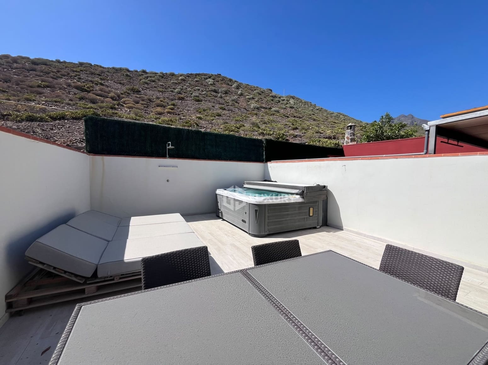 3 chambre Villa/Maison à vendre à Adeje avec garage - 469 000 € (Ref: 9918847)