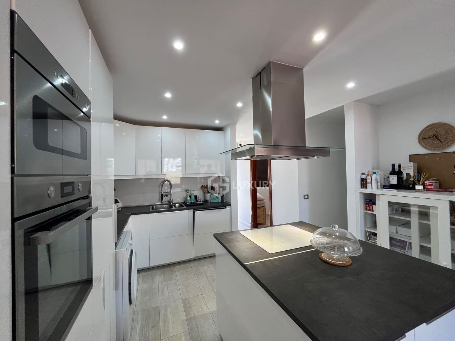 3 chambre Villa/Maison à vendre à Adeje avec garage - 469 000 € (Ref: 9918847)