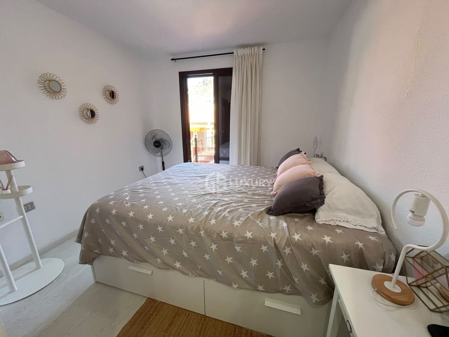 3 chambre Villa/Maison à vendre à Adeje avec garage - 469 000 € (Ref: 9918847)