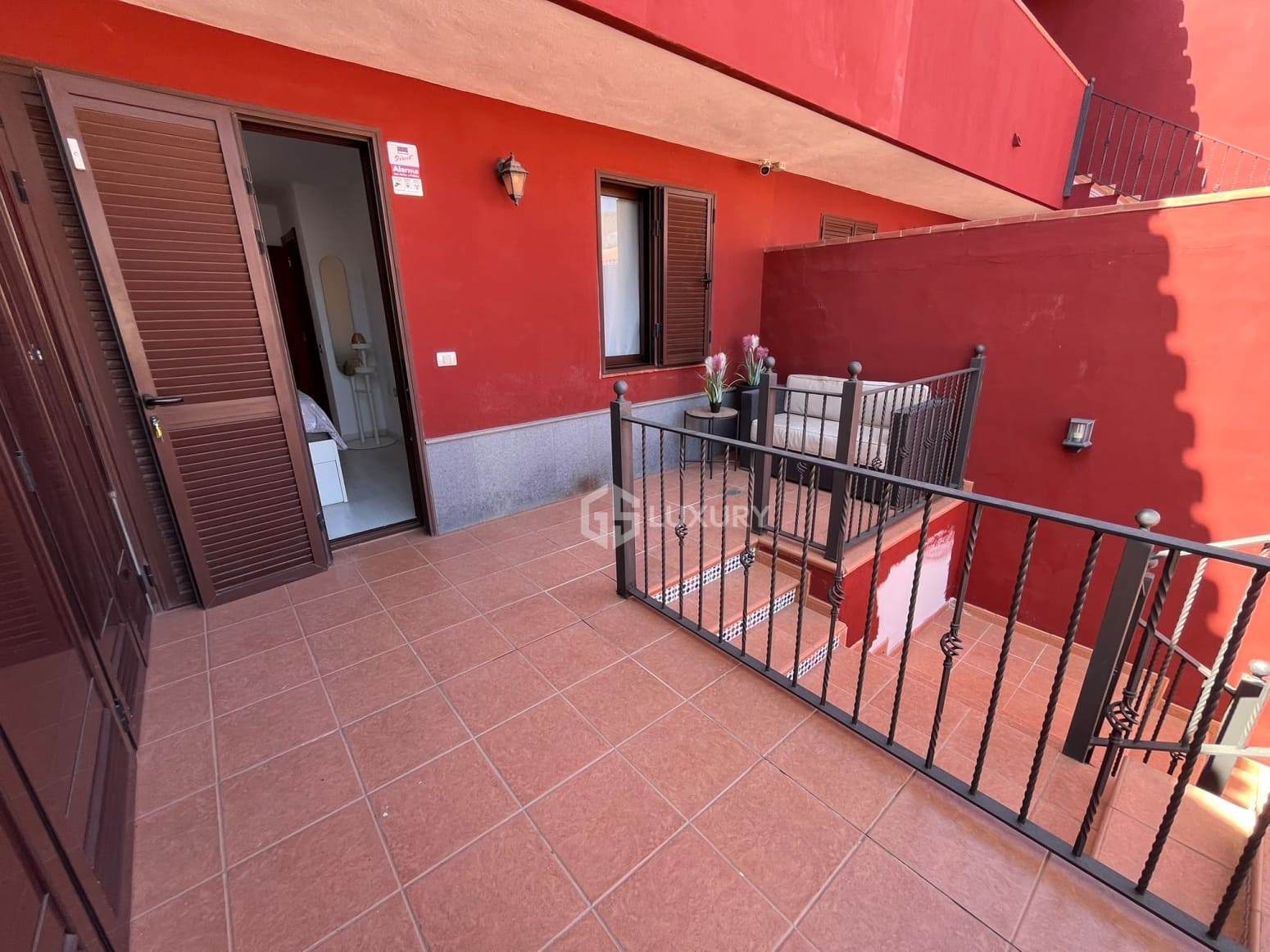 3 chambre Villa/Maison à vendre à Adeje avec garage - 469 000 € (Ref: 9918847)