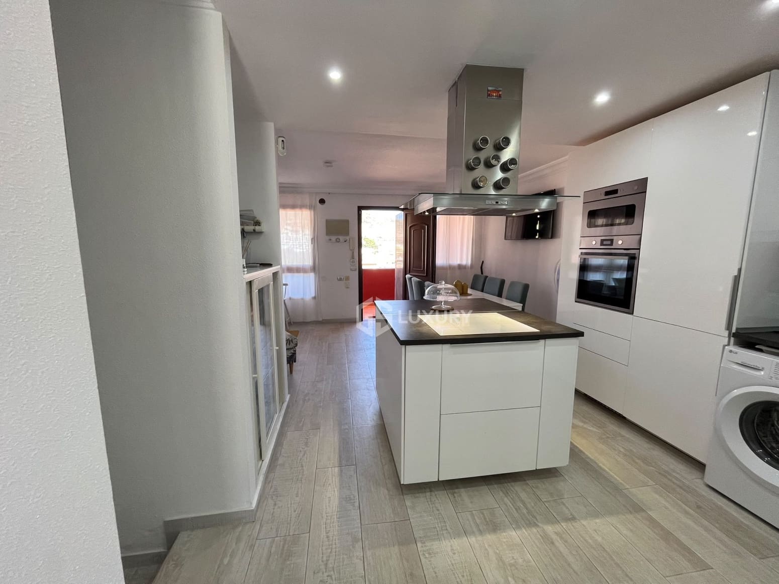 3 chambre Villa/Maison à vendre à Adeje avec garage - 469 000 € (Ref: 9918847)