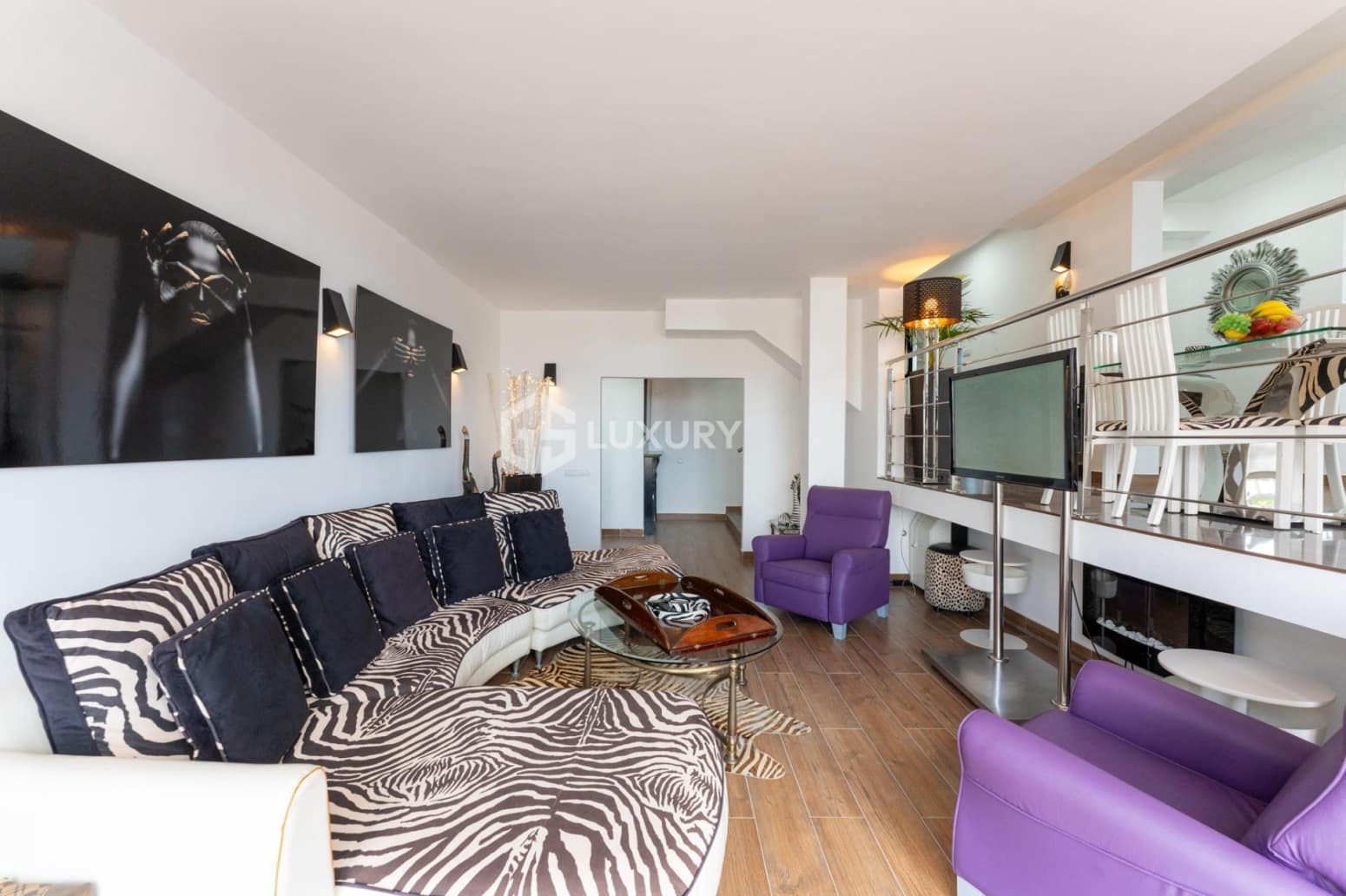 7 chambre Villa/Maison à vendre à Adeje avec garage - 1 995 000 € (Ref: 9919040)