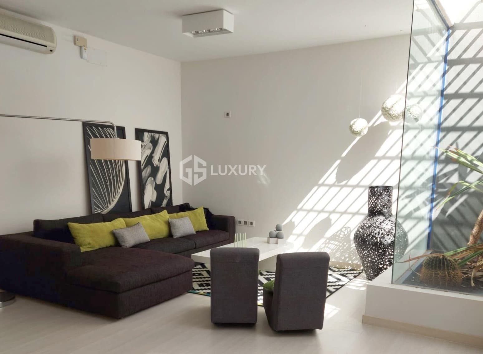 5 Zimmer Villa zu verkaufen in Adeje mit Garage - 1.800.000 € (Ref: 9919041)