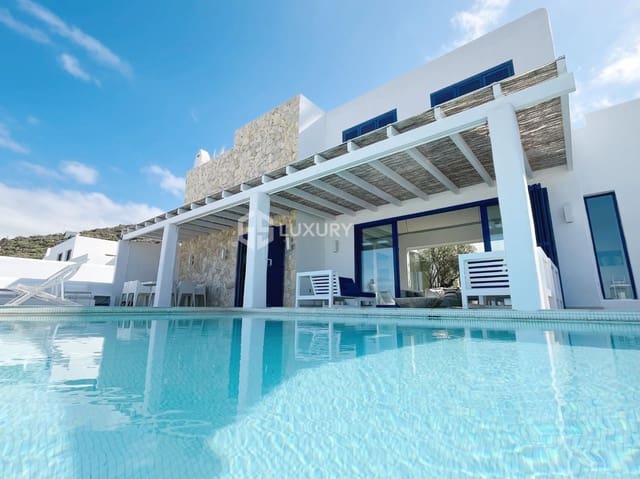 5 Zimmer Villa zu verkaufen in Torviscas Centro y Alto, Adeje mit Garage - 1.800.000 € (Ref: 9919041)