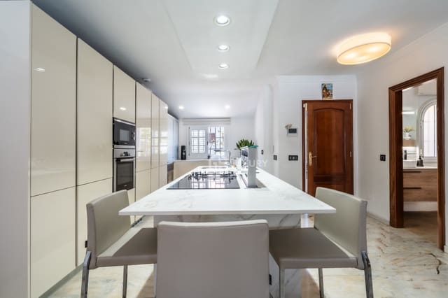 5 slaapkamer Villa te koop in Casco Urbano, Adeje - € 2.200.001 (Ref: 9928393)