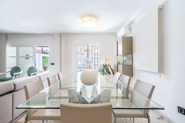 5 slaapkamer Villa te koop in Casco Urbano, Adeje - € 2.200.001 (Ref: 9928393)