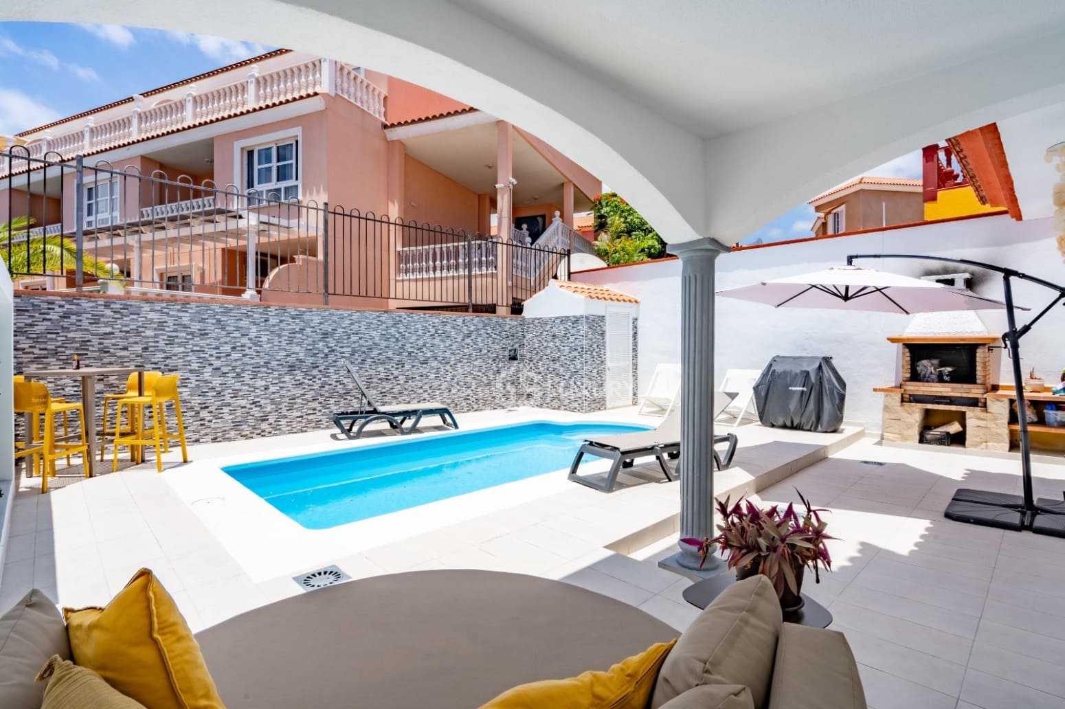 5 bedroom Villa for sale in Adeje - € 2,200,001 (Ref: 9928393)