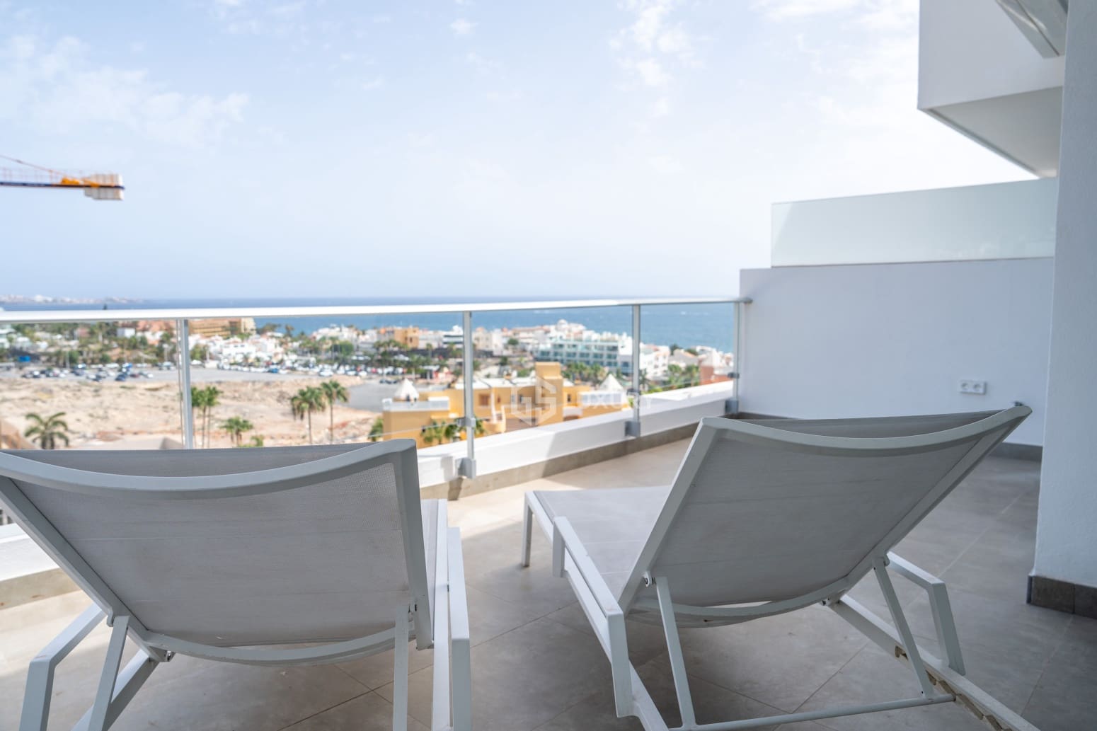 2 soveværelse Lejlighed til salg i Adeje med swimmingpool garage - € 1.590.000 (Ref: 9935253)