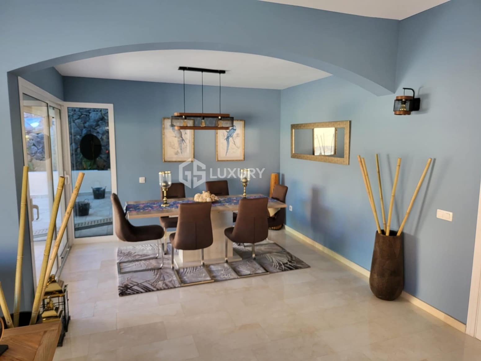 3 bedroom Villa for sale in Adeje with garage - € 1,300,000 (Ref: 9948797)