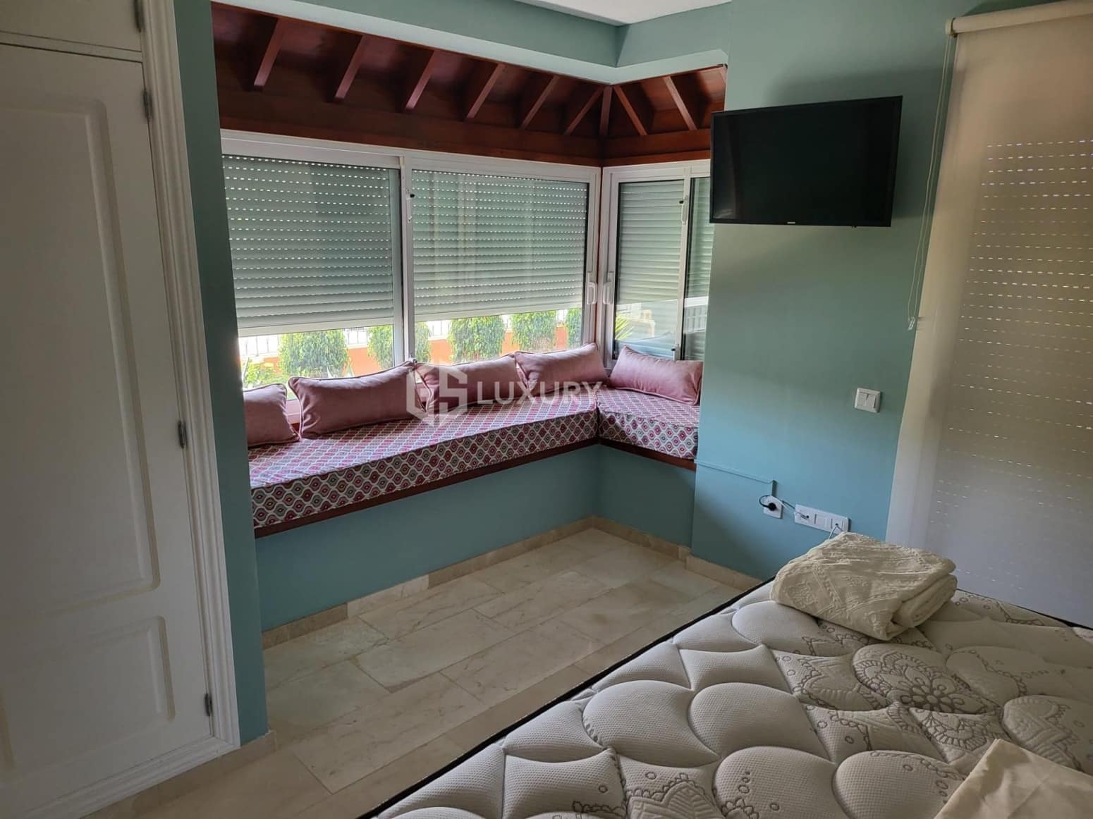 3 bedroom Villa for sale in Adeje with garage - € 1,300,000 (Ref: 9948797)