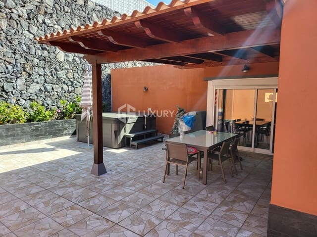 Chalet de 3 habitaciones en Playa de Fañabé Alto, Adeje en venta con garaje - 1.300.000 € (Ref: 9948797)