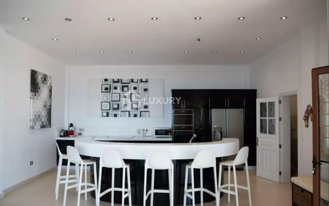 6 sovrum Villa till salu i Los Gigantes, Santiago del Teide - 3 900 000 € (Ref: 9950578)