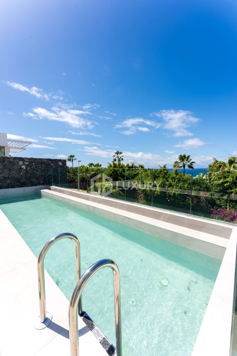 5 camera da letto Villa da affittare in Adeje con piscina garage - 10.500 € (Rif: 9961242)