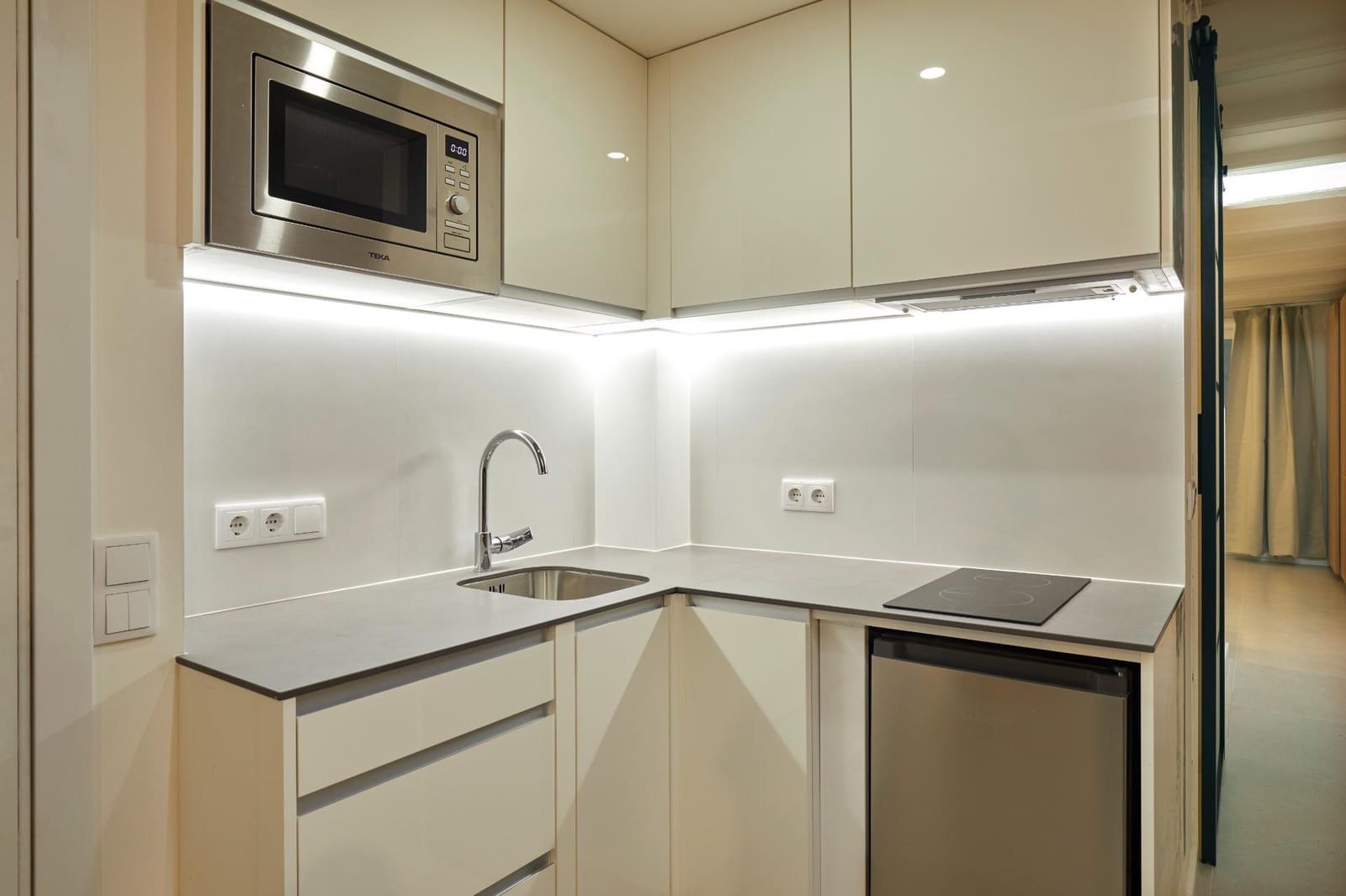 Leilighet til salgs i Barcelona by - € 950 000 (Ref: 9640742)