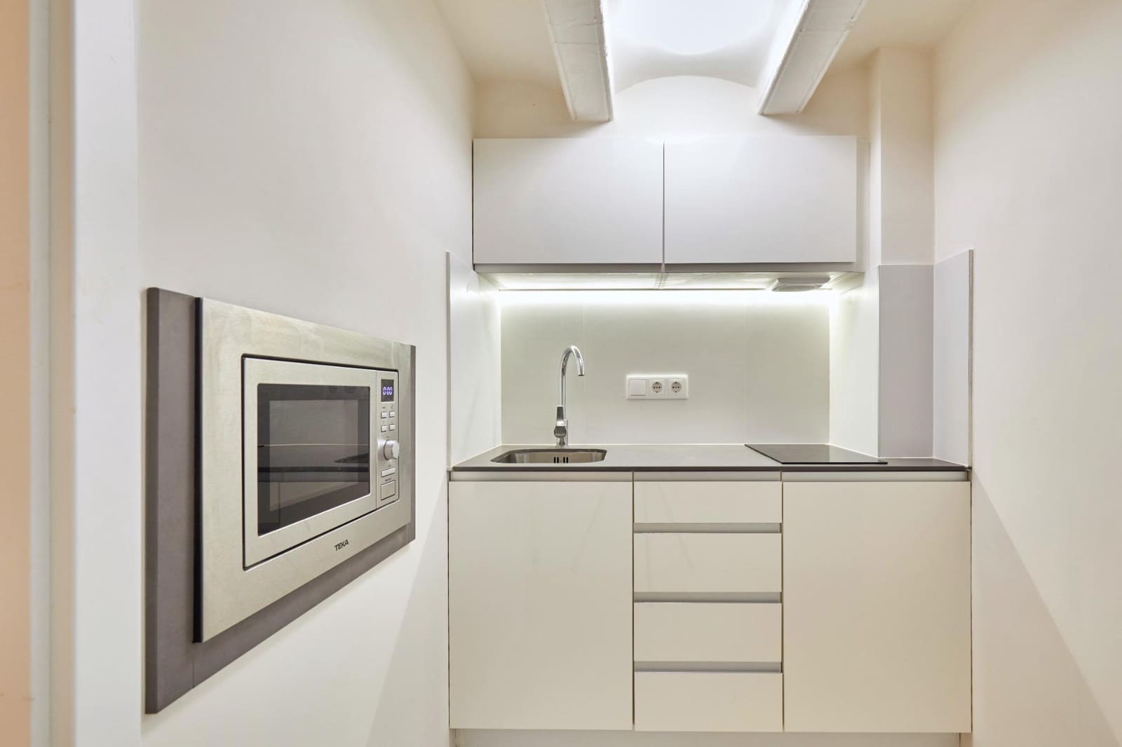 Leilighet til salgs i Barcelona by - € 950 000 (Ref: 9640742)