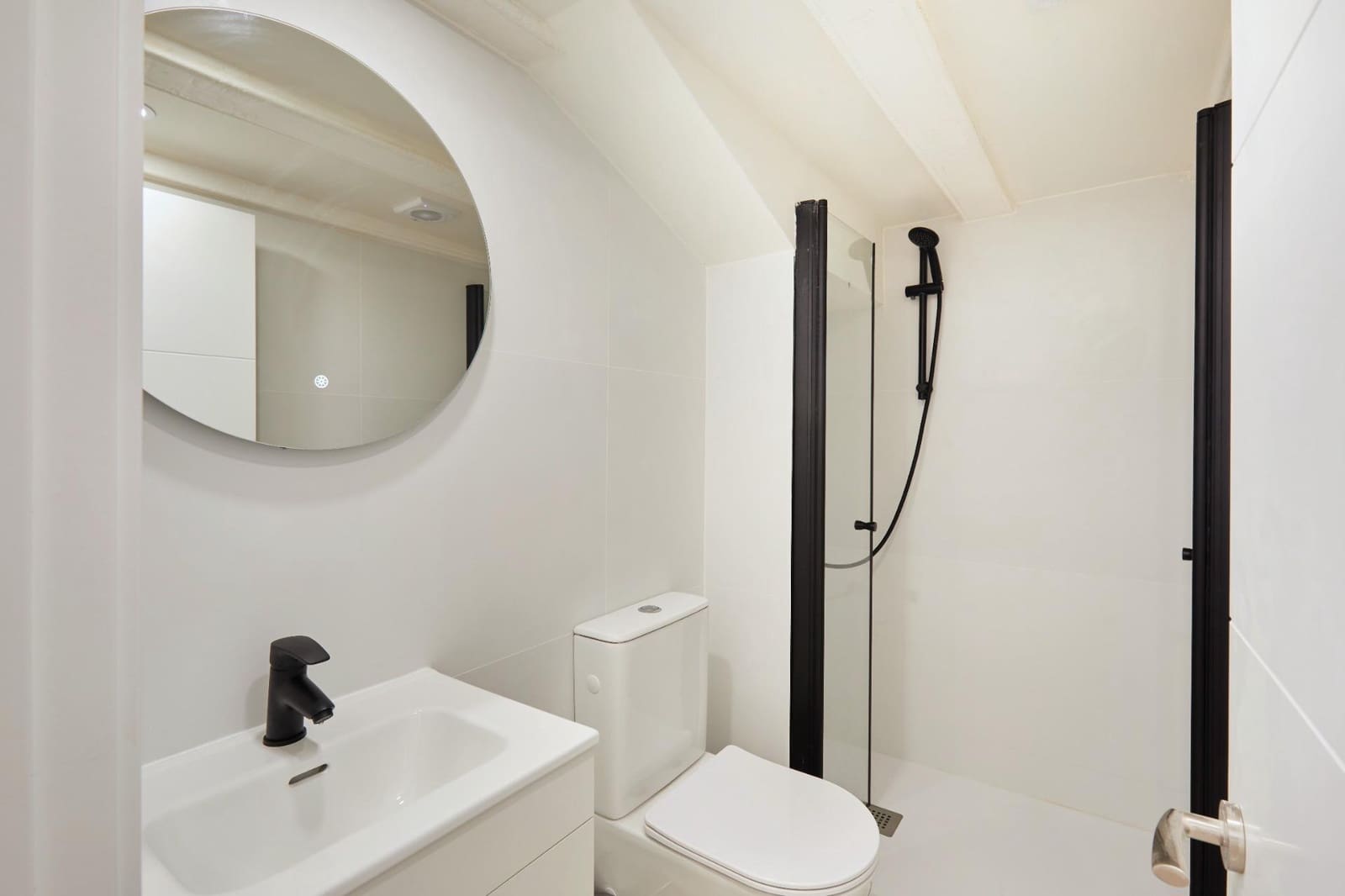 Leilighet til salgs i Barcelona by - € 950 000 (Ref: 9640742)