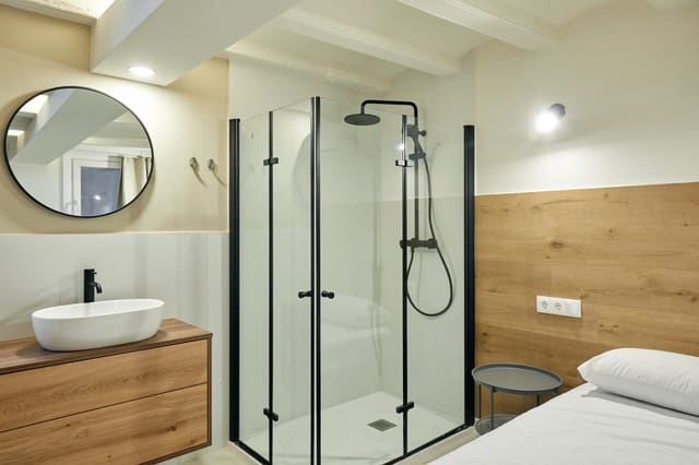 Leilighet til salgs i El Raval, Barcelona by - € 950 000 (Ref: 9640742)