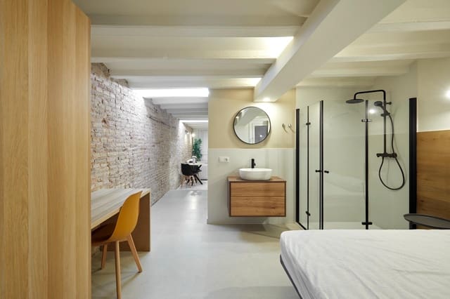 Leilighet til salgs i El Raval, Barcelona by - € 950 000 (Ref: 9640742)