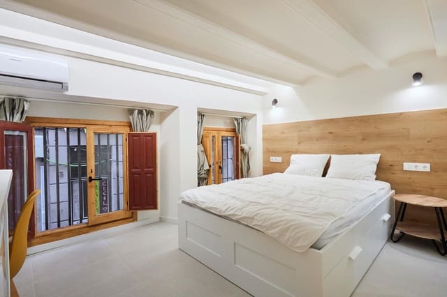 Leilighet til salgs i El Raval, Barcelona by - € 950 000 (Ref: 9640742)