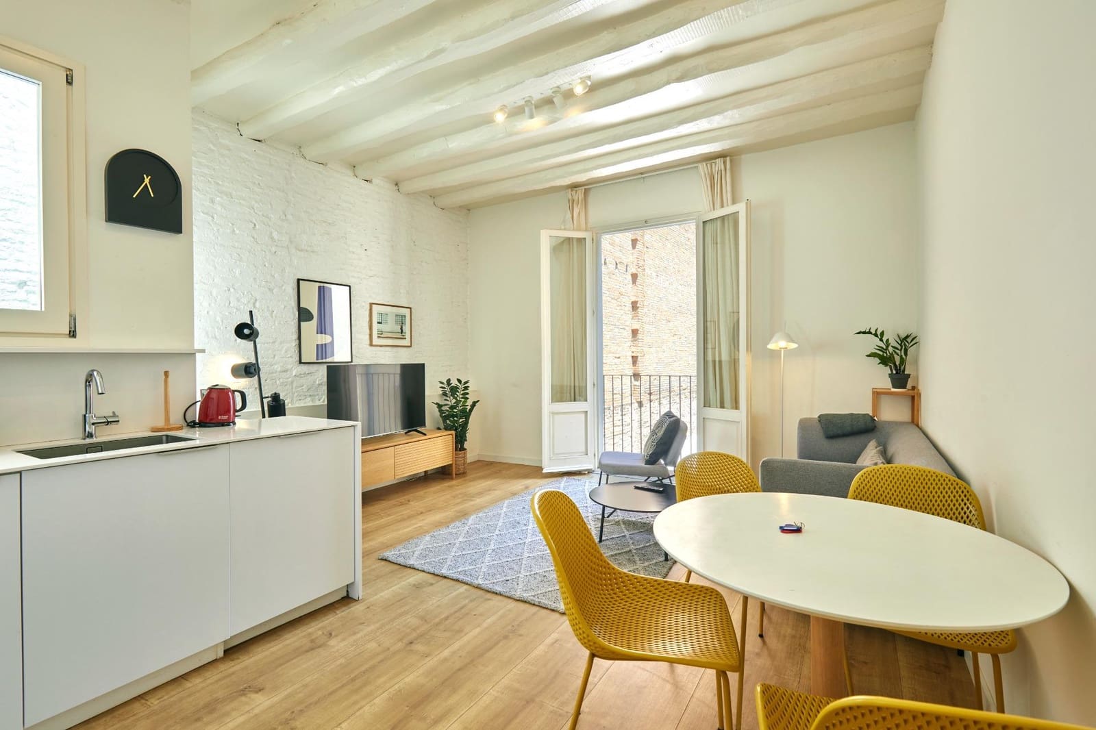 2 bedroom Flat for sale in Barcelona city - € 522,500 (Ref: 9640748)