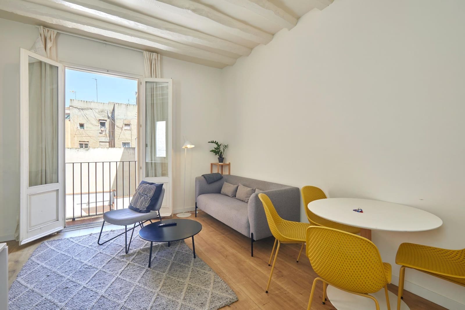 2 bedroom Flat for sale in Barcelona city - € 522,500 (Ref: 9640748)