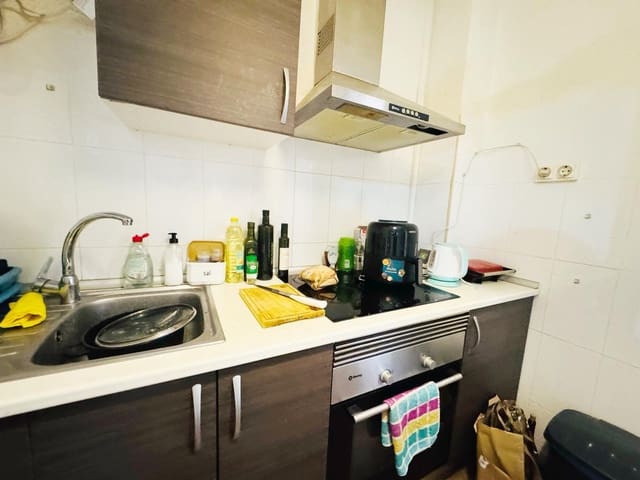 1 slaapkamer Appartement te koop in El Raval, Barcelona stad - € 126.000 (Ref: 9640753)